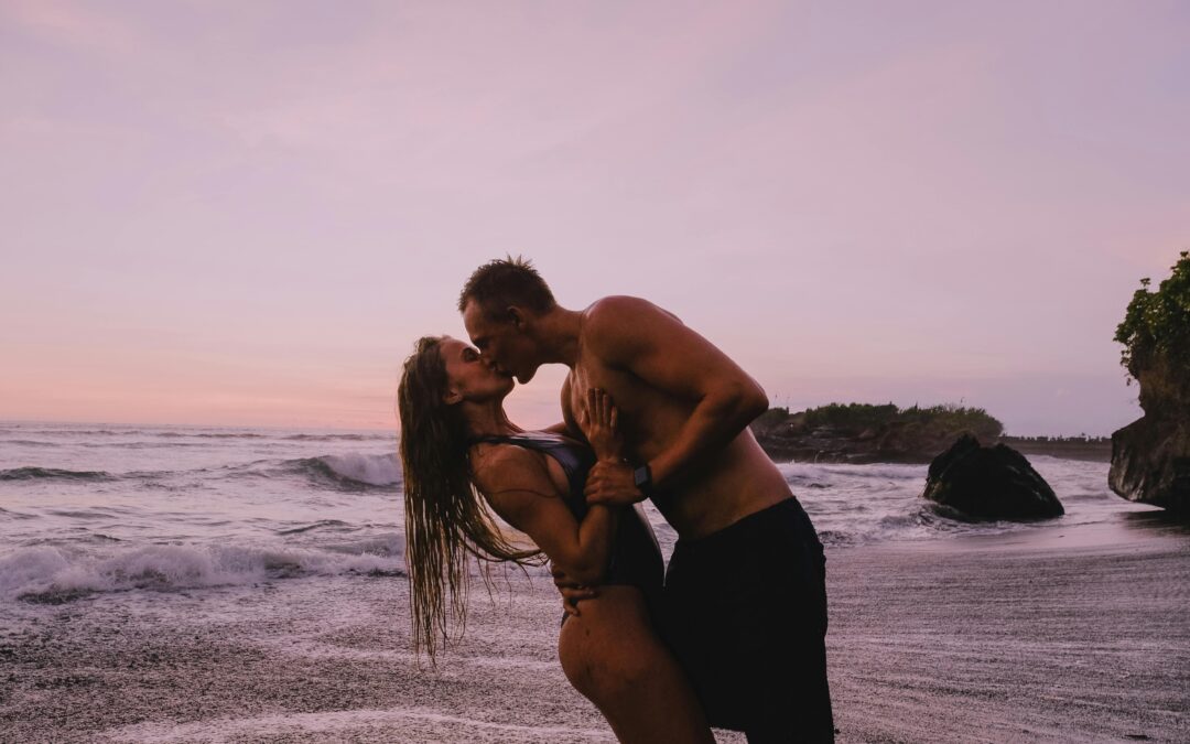 Dlaczego się zakochujemy? Od&nbsp;serca, przez&nbsp;rozsądek… aż&nbsp;po&nbsp;kompletną absurdalność.